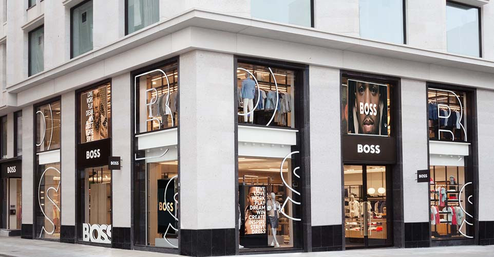 Ananiver stopverf Staren HUGO BOSS Group: HUGO BOSS takes brand experience to the next level at  London Oxford Street